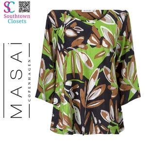 MASAI Excellent Loved Condition Beautiful Peridot Kia Top. Size Small.